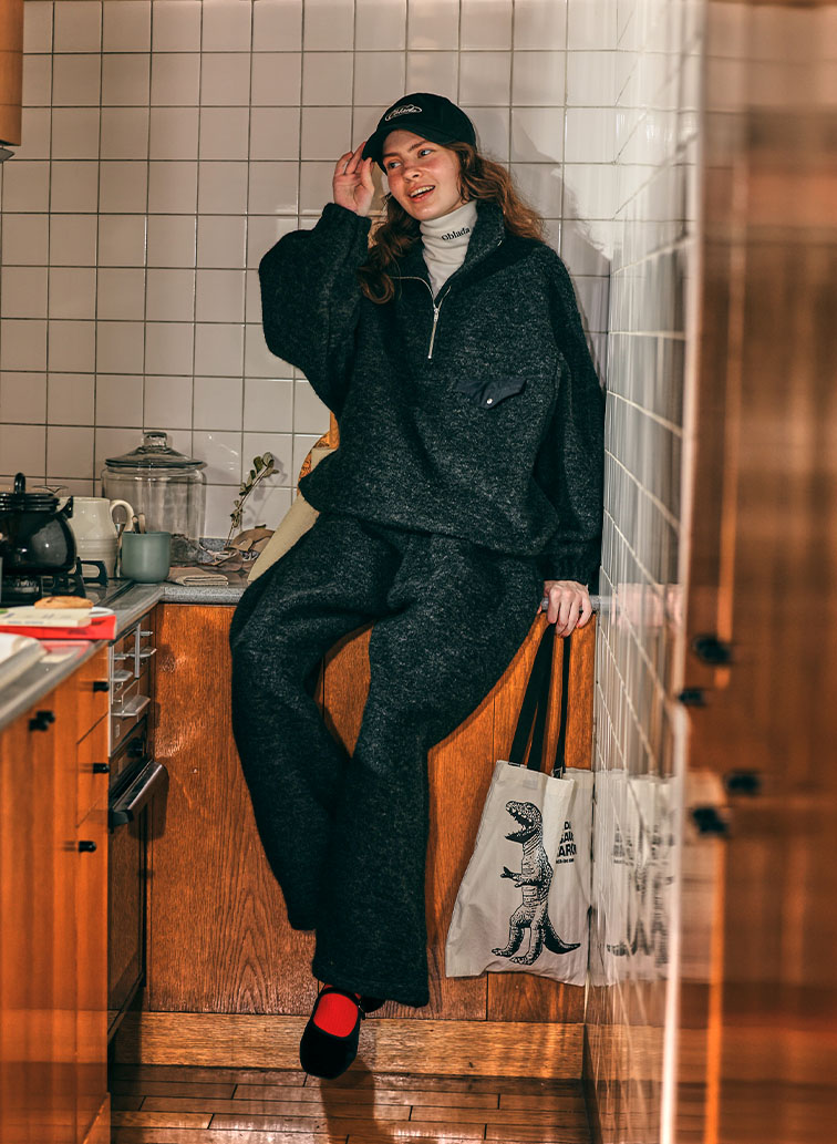 DINOSAUR TOTE 詳細画像 Black 3