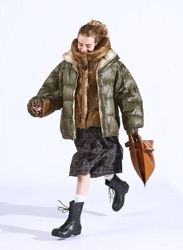 NANGA multilayerring down vest blouson 詳細画像 Beige 4