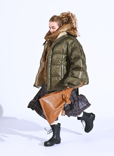 NANGA multilayerring down vest blouson 詳細画像 Beige 5