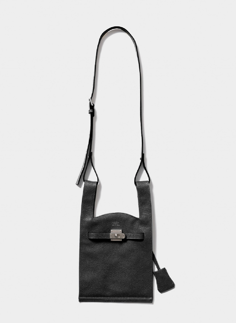 market shoulder bag in shrink leather 詳細画像 Black 1