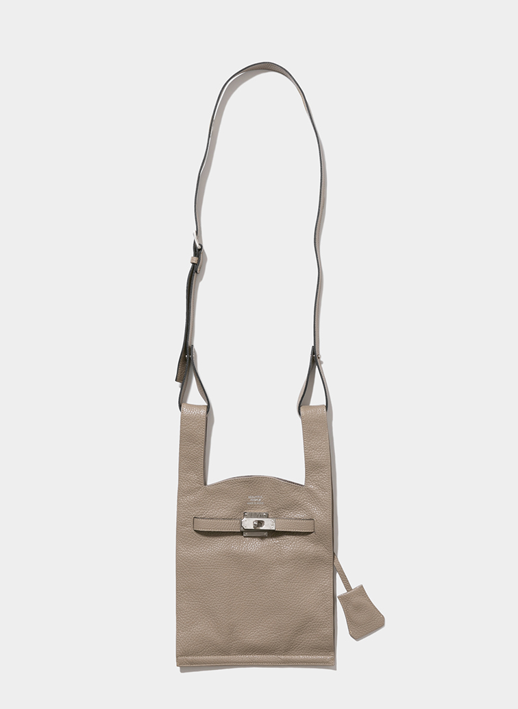 market shoulder bag in shrink leather 詳細画像 Gray Beige 1