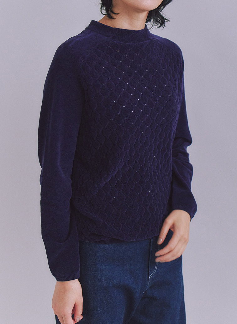 【ウォッシャブル】Creamy Cotton 木の葉柄ボトルネックニット 詳細画像 Navy 1