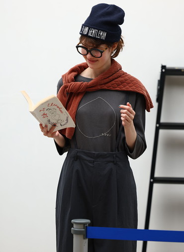 Crepe Double Face Knit SIPULI刺繍プルオーバー 詳細画像 Dark Gray 3