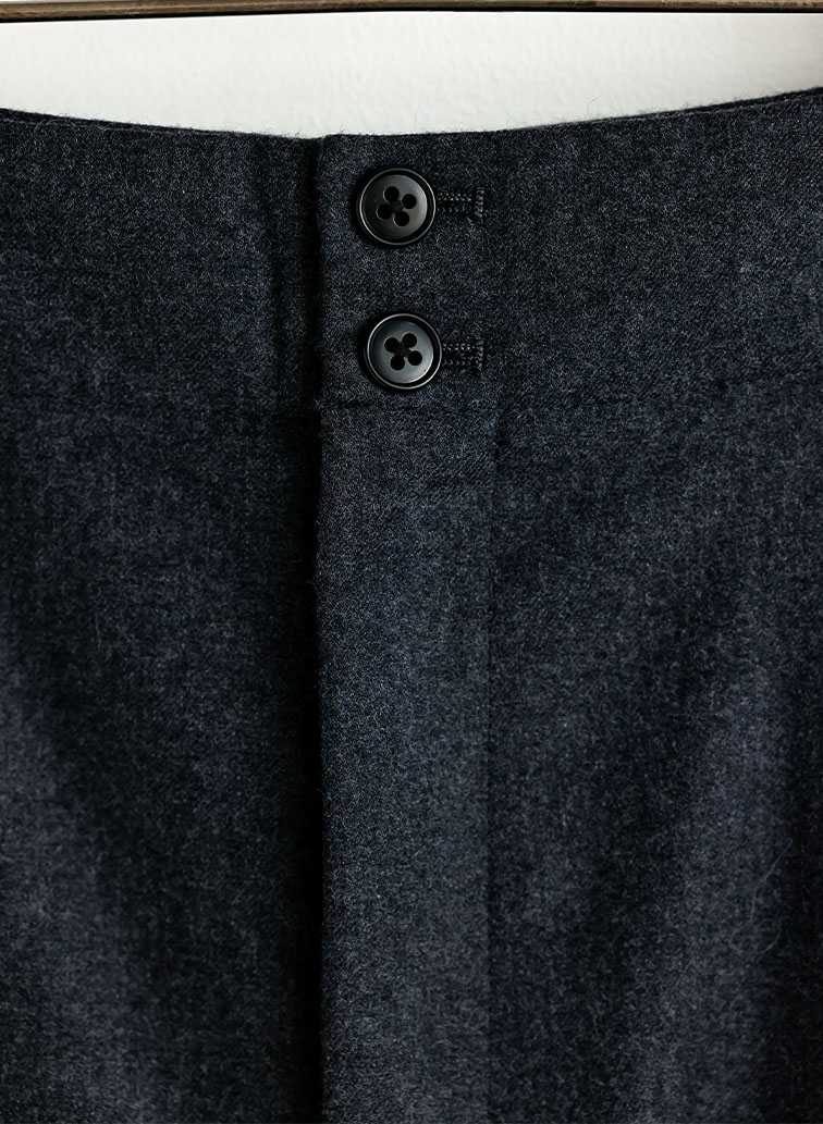 Wool Saxony Shorts 詳細画像 Charcoal Gray 2