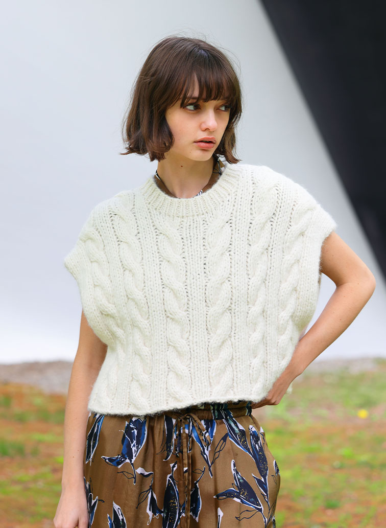 CABLE HAND-KNITTED TOP 詳細画像 Off White 4