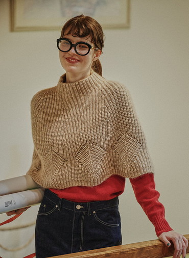 Cotton Alpaca 木の葉柄ニットケープ 詳細画像 Beige 3