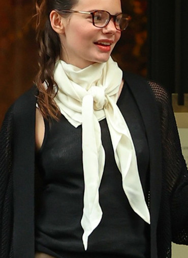 エッセンシャル・スカーフ