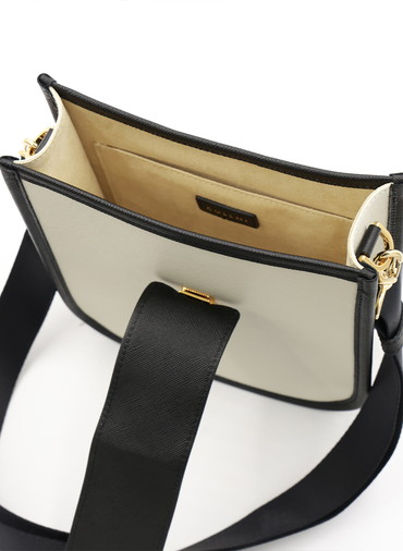 Clasp lock Leather Mini Shoulder Bag 詳細画像 Ecru 6