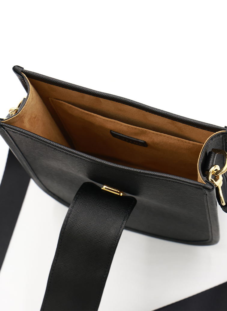 Clasp lock Leather Mini Shoulder Bag 詳細画像 Black 5