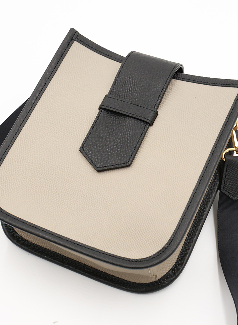 Clasp lock Leather Mini Shoulder Bag 詳細画像 Grey 4