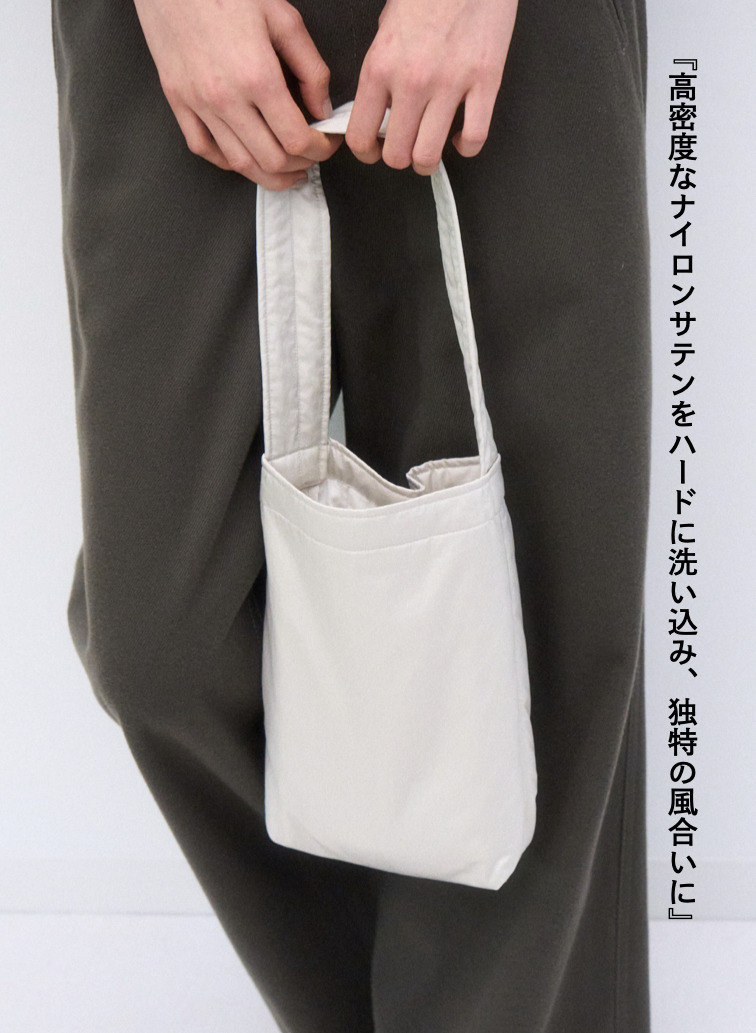 フィブリルナイロンバッグ（スモール） / FIBRIL NYLON SATIN SMALL N BAG 詳細画像 Off White 4