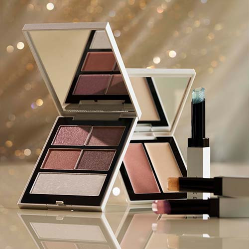 ゴージャスな《スリー》のホリデーコレクションを発表。