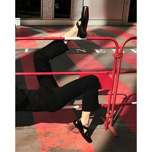 《クリスチャン ルブタン》のバレリーナシューズは踊りたくなる！？