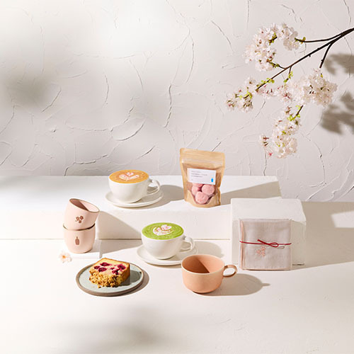 《ブルーボトルコーヒー》から桜を堪能できるメニューが登場。
