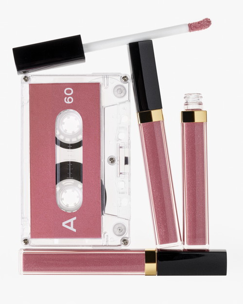 ふっくらとした唇へ導く《シャネル》のリップグロス。｜NEWS｜CLUÉL